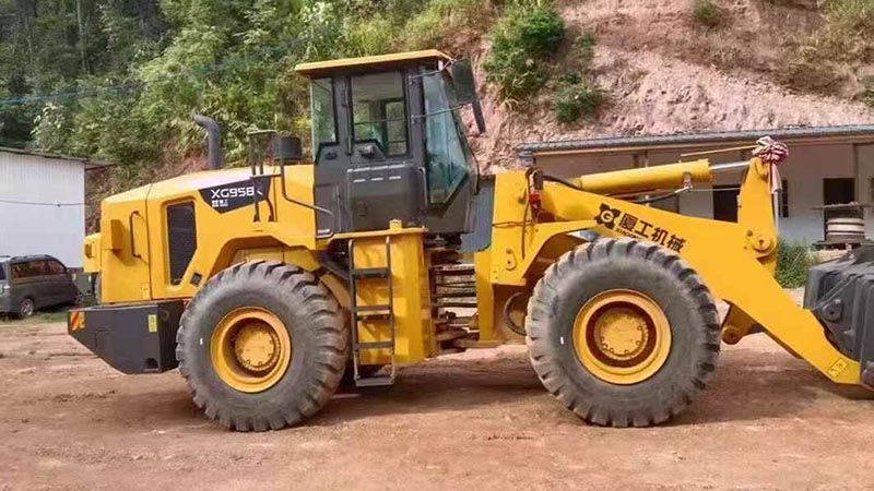 贵州出售全新夏工装载机，全新机器，设备只用10个小时